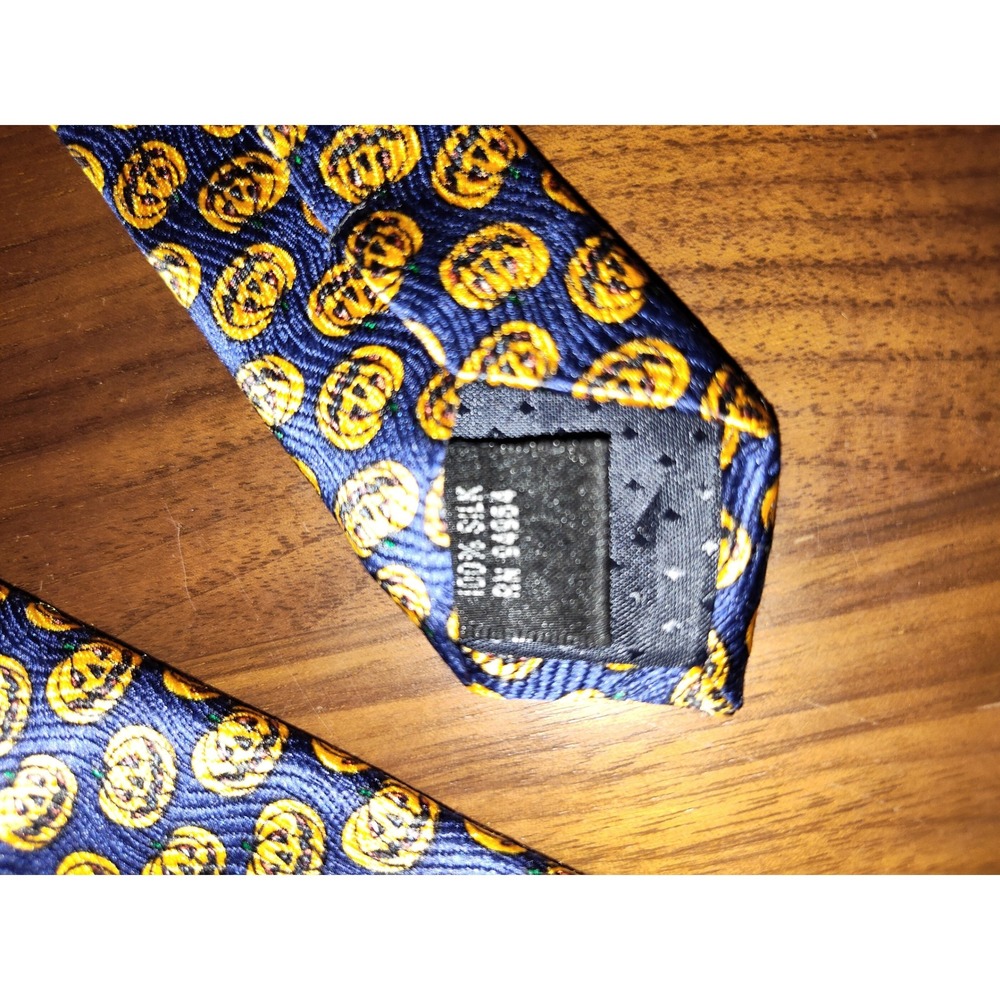 Seasonal Classics Mens Silk Tie Navy Blue Halloween Jack-O-Lantern Pumpkin Print - Picture 3 of 3